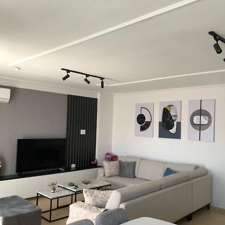 Sea La Vie- Apartment ساراندا المظهر الخارجي الصورة