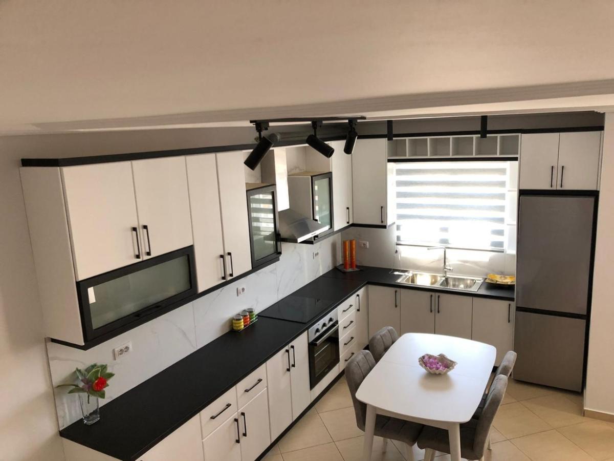 Sea La Vie- Apartment ساراندا المظهر الخارجي الصورة